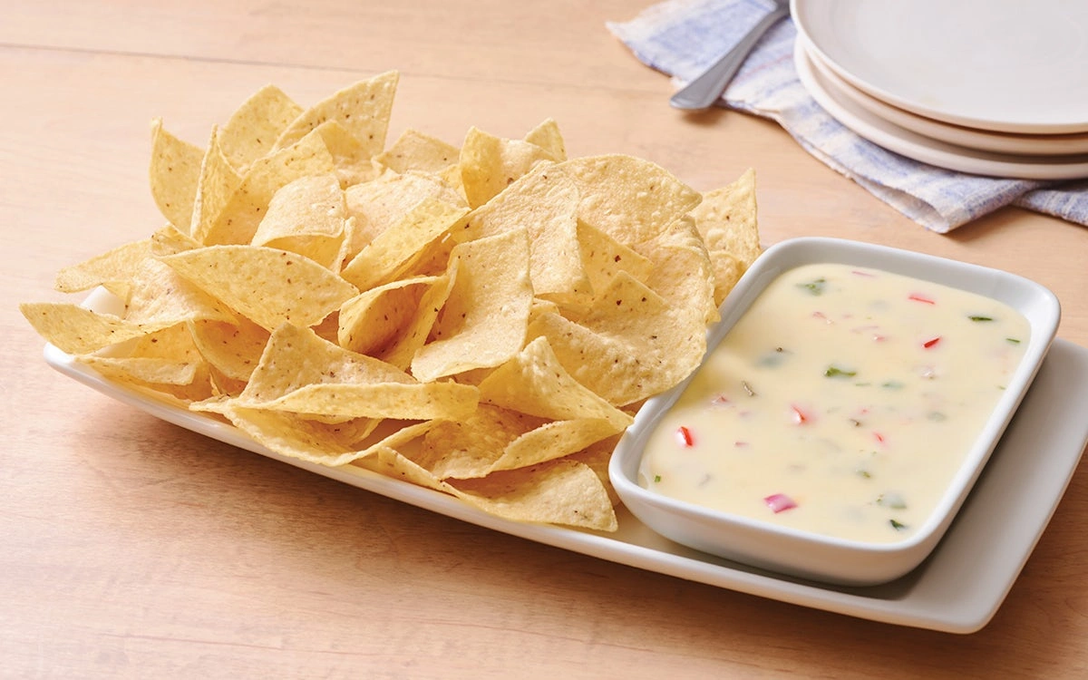 White Queso Dip & Chips