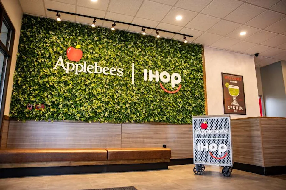 Applebee’s and IHOP dual-branded restaurant exterior in Inglewood, Los Angeles
