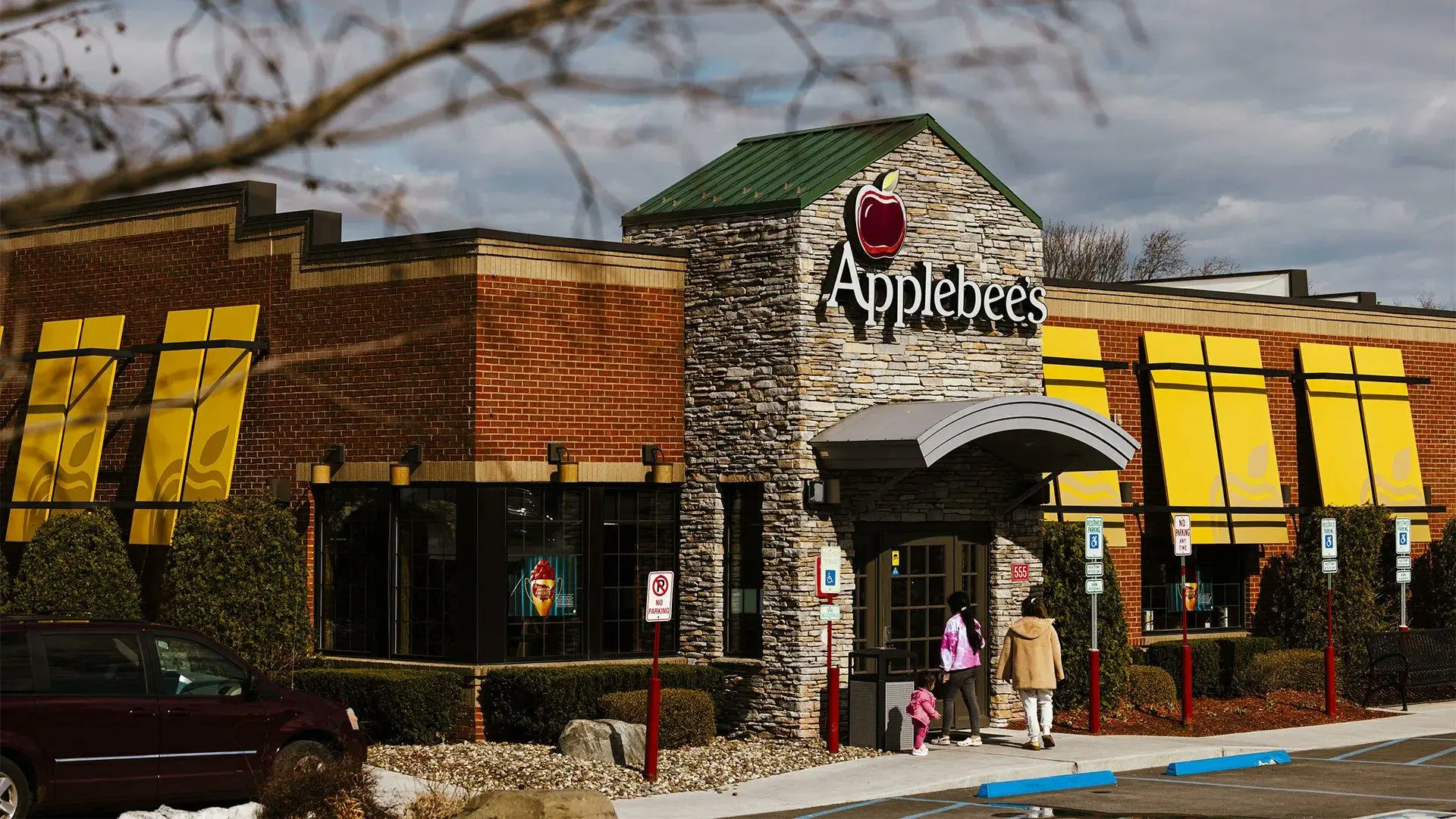 Applebee’s to Offer Free Kids Meals During July 4 Weekend at Participating New Jersey Locations