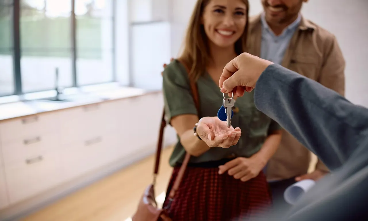 Real estate listing services helping homeowners professionally price, market, advertise, negotiate, and successfully sell residential properties for maximum value.