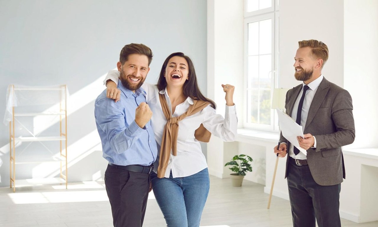 Professional home buying agent helping buyers find homes, negotiate better prices, compare neighborhoods, and complete successful residential real estate purchases.