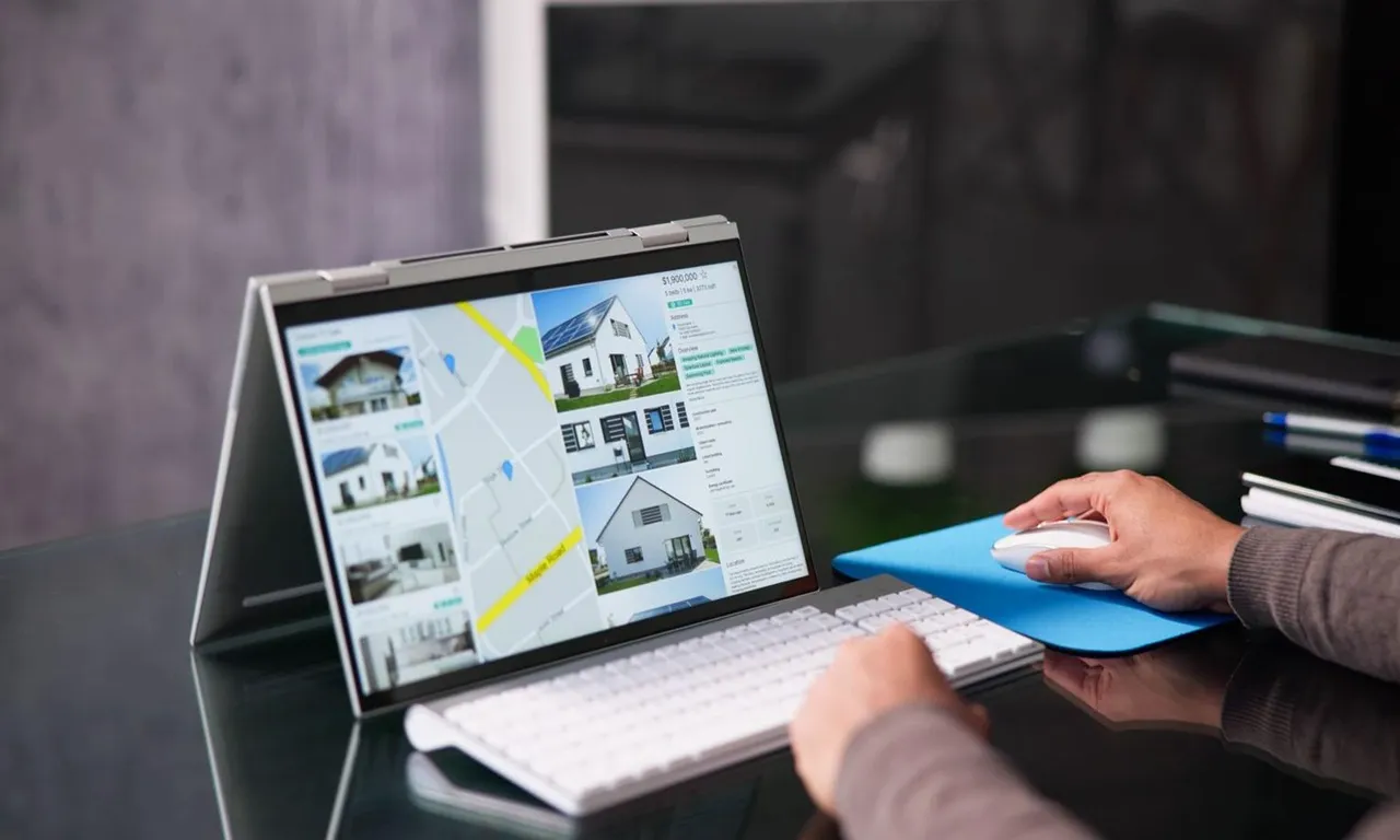 Best realtors USA helping buyers and sellers find homes, negotiate better property deals, and make successful real estate investment decisions.